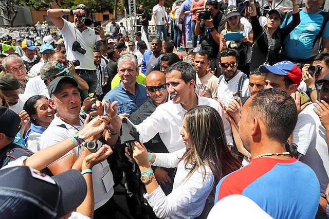 VENEZUELA. Guaidó está dispuesto a "hacer lo necesario" para que ayuda entre a Venezuela
