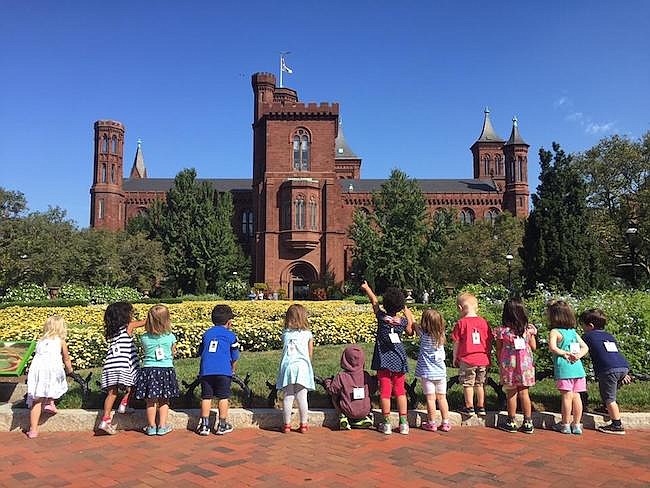 MUSEOS. La institución de gobierno Smithsonian tiene campamentos de verano desde hace 50 años, durante los cuales los niños y adolescentes exploran los museos, los parques y jardines de esculturas y el zoológico.