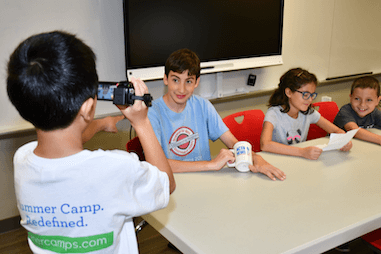 CINE. El Lavner Camp se especializa en entrenar a los niños para producir una película.