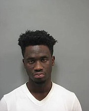 La policía está buscando a Osman Kalokoh, de 20 años, quien presuntamente disparó y mató a su tío en Maryland.
