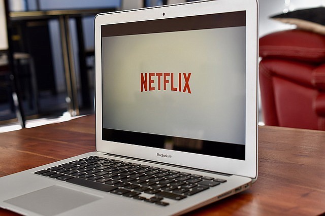TECNOLOGÍA. Imagen de archivo de una laptop con el logo de Netflix