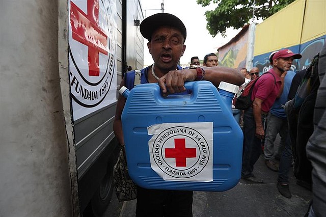 CRISIS. Para Guadó, no hay show, sino contradicciones a la orden del día.