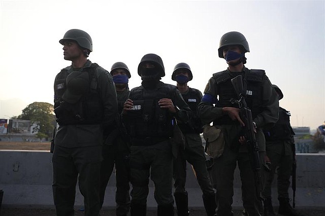 CARACAS. Un grupo de militares en La Carlota, al este de Caracas