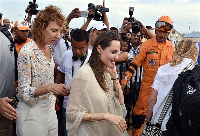 SOLIDARIDAD. Jolie advirtió este sábado de que más de 20.000 niños nacidos en Colombia de padres venezolanos corren el riesgo de convertirse en apátridas, debido a la falta de documentación para legalizar su situación