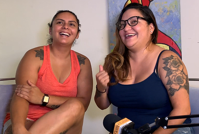 RELACIÓN. Dina Hernández y Nulia Alfaro se casarán pronto, por lo quieren ser un ejemplo de una familia LGBTQ que educa con valores. | Foto: Ricardo Sánchez-Silva