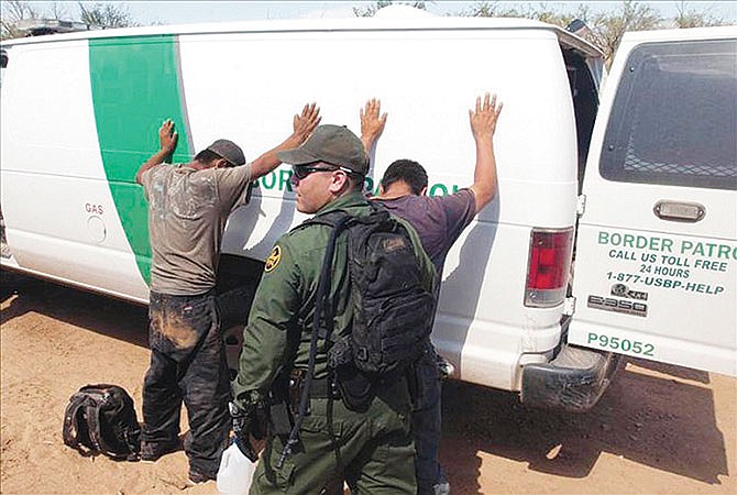 Bajan los arrestos en la frontera sur