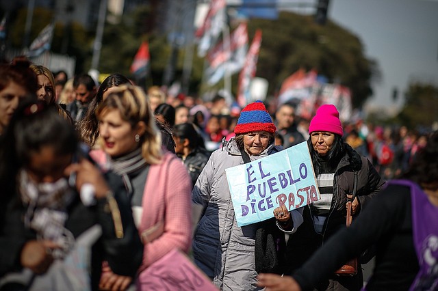 ECONOMÍA.Ciudadanos han rechazado las políticas económicas del presidente Mauricio Macri y por ello buscan alternar el poder. | Foto: Efe/Juan Ignacio Roncoroni.