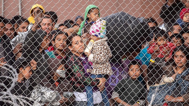 Resultado de imagen de venezolanos en la frontera con mexico y eeuu