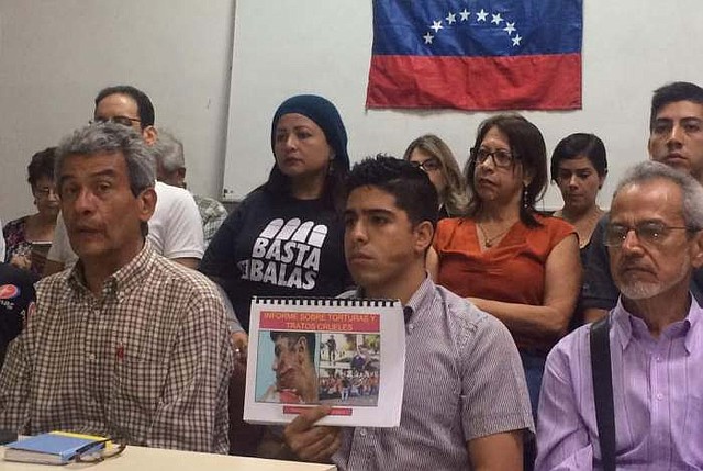 DENUNCIA. Más de 50 ONG de DDHH se solidarizan con Vásquez, quien denuncia el allanamiento de su casa en Barquisimeto, estado Lara, Venezuela, a mediados de 2017. | Foto: FUNPAZ AC.