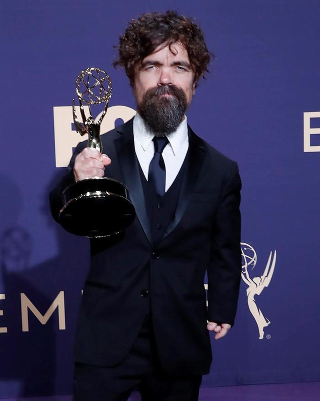 SHOW. Peter Dinklage recibe el Emmy al Mejor Actor de Reparto en una Serie Dramática por 'Game of Thrones' en la 71ª ceremonia anual de los Premios Emmy
