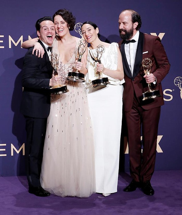 SHOW. Andrew Scott, Phoebe Waller-Bridge, Sian Clifford y Brett Galman celebran el Emmy for Outstanding Comedy Series por 'Fleabag' en la 71ª ceremonia anual de entrega de los premios Emmy en horario estelar en el Microsoft Theater de Los Ángeles