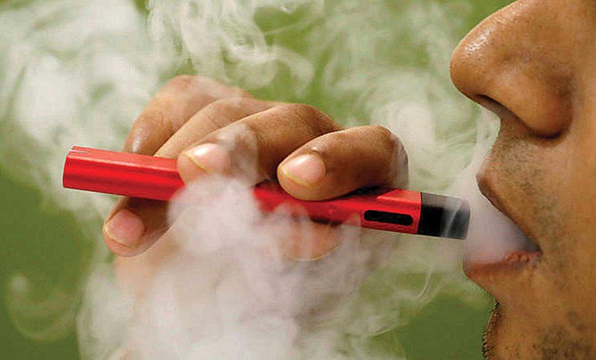 Aumentan casos de lesiones pulmonares relacionadas con el ‘vapeo’