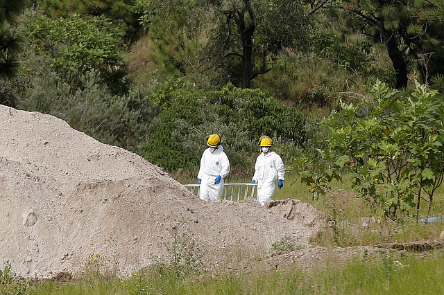 SUCESO. Al menos 75 bolsas con restos humanos desmembrados han sido encontradas en una fosa clandestina en Jalisco el 5 de septiembre.