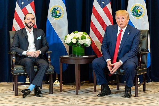 POLÍTICA. Foto del 25 de septiembre de este año. El presidente Nayib Bukele mantiene buenas relaciones diplomáticas con su homólogo estadounidense, Donald Trump. | Foto: Efe/Shealah Craighead