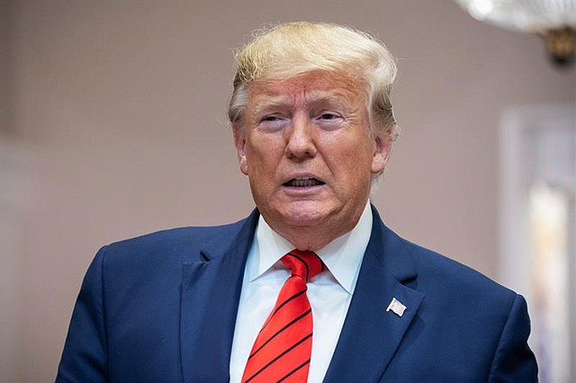 MIGRACIÓN. El presidente Donald Trump endurece el sistema de ingreso a Estados Unidos. | Foto: Efe/Jim Lo Scalzo