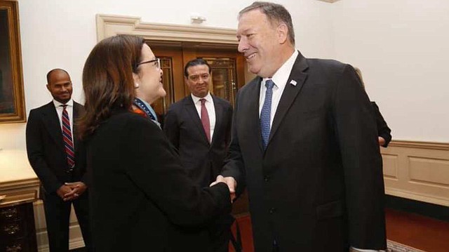 Canciller salvadoreña solicita a Secretario de Estado de EE.UU. una solución permanente para compatriotas con TPS