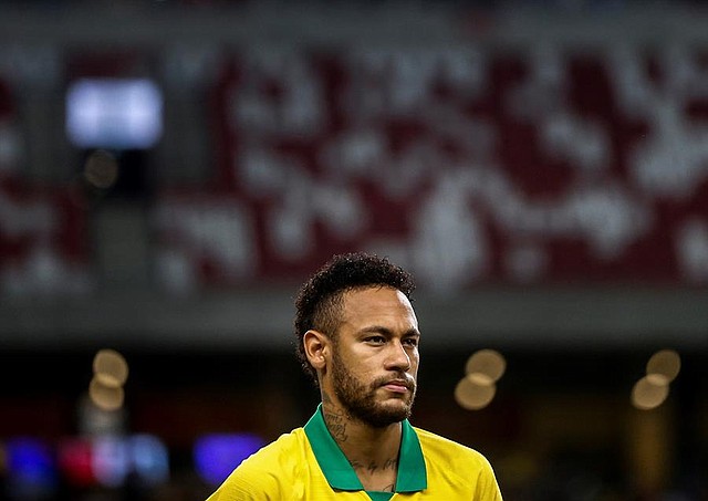 FÚTBOL. Neymar de Brasil durante un partido amistoso internacional entre Brasil y Nigeria en el Estadio Nacional de Singapur, 13 de octubre de 2019