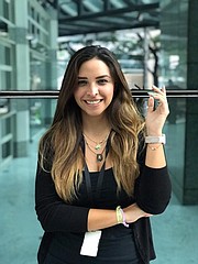 GALARDONADA. María Corina Roldán Robles se llevó un premio de plata / Cortesía