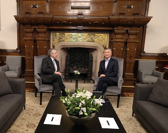 BUENOS AIRES. Se espera una transición ordenada entre el gobierno saliente (de Macri) y el entrante, algo no ocurrido en 2015 cuando Cristina Fernández dejó la Casa Rosada. | Foto: Efe