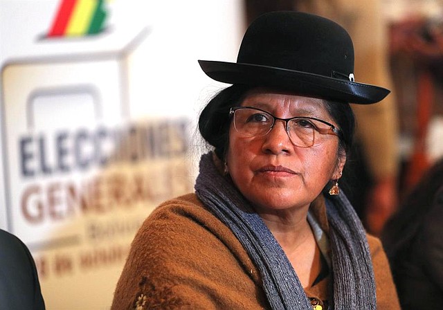 LA PAZ. María Eugenia Choque Quispe, expresidenta del TSE de Bolivia, presentó su renuncia el domingo 10 de noviembre y expresó su intención de someterse a cualquier investigación sobre los comicios del 20 de octubre. | Foto: Efe/Martín Alipaz