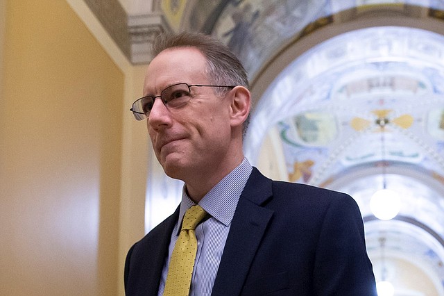 CAPITOLIO. Mark Sandy fue interrogado sobre si Trump presionó a Ucrania por motivos políticos | Foto: Efe/Michael Reynolds
