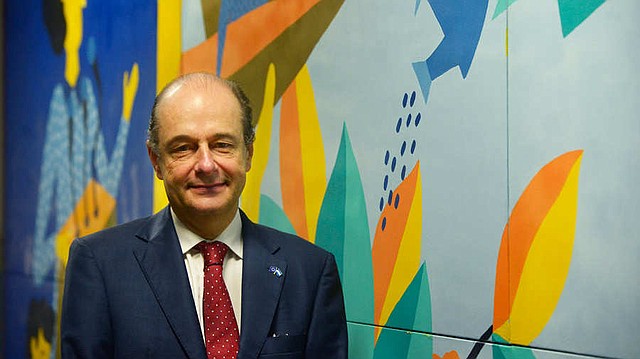 COOPERACIÓN. El embajador Andreu Bassols explicó que actualmente se invierten $ 60 millones en un programa para mejorar la seguridad ciudadana. | Foto: elsalvador.com.