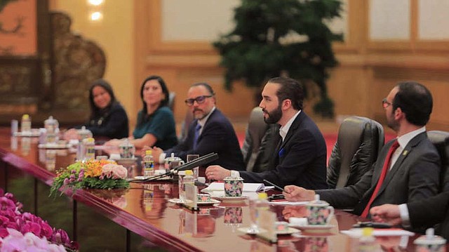 EL SALVADOR. El presidente Nayib Bukele sostuvo una reunión bilateral con su homólogo de China, Xi Jinping
