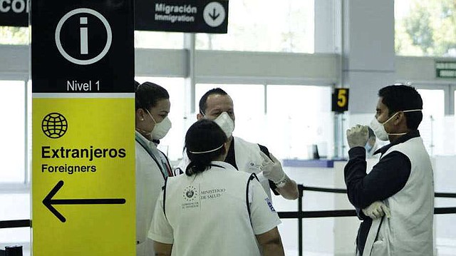 MEDIDAS. Las autoridades sanitarias toman acciones para contener posibles casos en El Salvador. | Foto EDH/ Miguel Martínez.