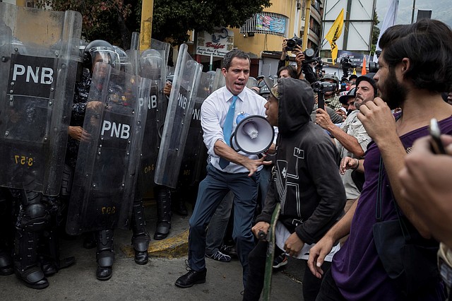 MARCHA. Guaidó aseguró que cumplieron su objetivo este martes 10 de marzo. | Rayner Peña R.