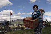 Crisis. Las donaciones de alimentos irán destinados a la población más afectada por la crisis económica, provocada por la pandemia. FOTO: Cortesía Ecuadent