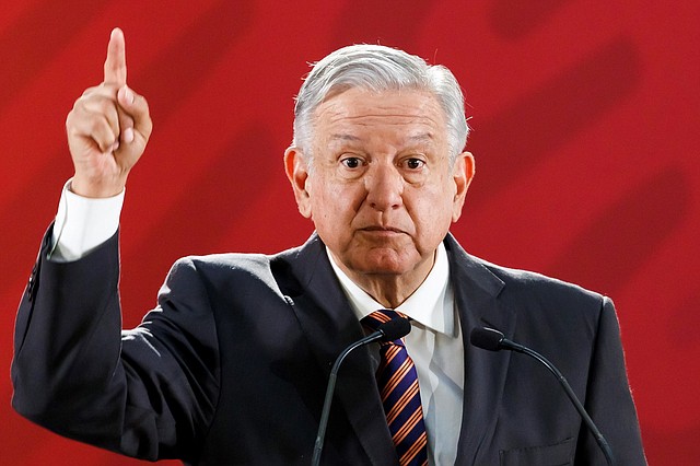 FIGURA. López Obrador ha sido objeto de críticas por su manejo del virus. | Foto: Efe.