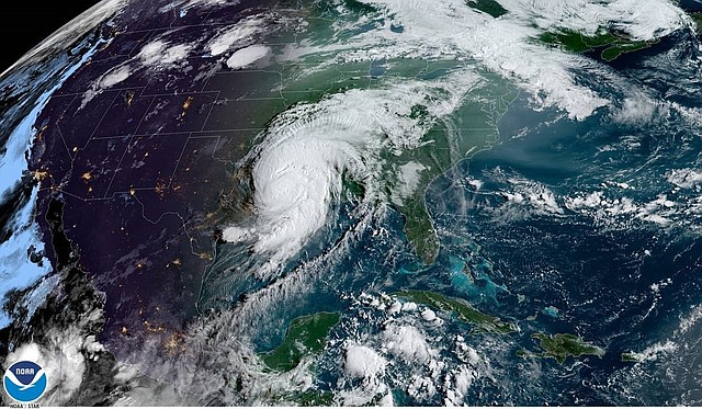 TIEMPO. Localización del huracán Laura el jueves a las 9:01 hora local (13:01 GMT). | Foto cedida por la  Oficina Nacional de Administración Oceánica y Atmosférica por vía del Centro Nacional de Huracanes/Efe.