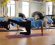 Gimnasio. Si quiere volver al gimnasio cerciórese si está cumpliendo con todos los protocolos recomendados por el CDC, recuerde que el coronavirus se adhiere a plásticos, metales, cartones y vidriados. | FOTO: Cortesía Kaiser Permanente