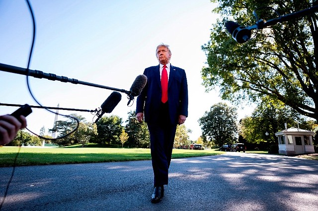 REEMPLAZO. Trump intenta aumentar su apoyo entre las mujeres con la promesa de nombrar a una fémina en reemplazo de la fallecida jueza Ruth Bader Ginsburg/EFE