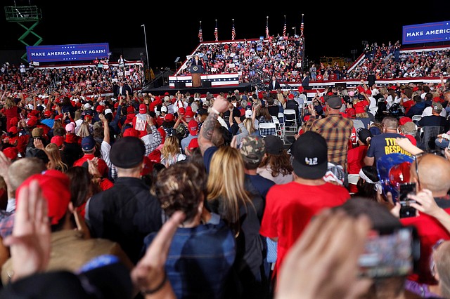 POLÍTICA. Defensores de Trump señalan que la advertencia de las autoridades locales tienen una motivación política. Imagen del mitin en Pensilvania el 22 de septiembre. | Foto: Foto: Efe/David Maxwell.