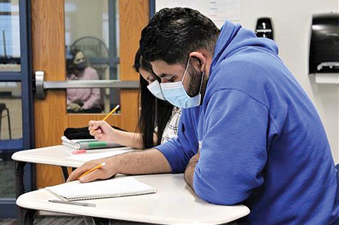 Obtén tu GED con clases gratuitas del SAISD