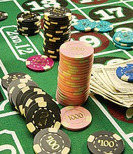 TENDENCIA. La combinación de ingresos de apuestas tradicionales en casinos, apuestas deportivas y por internet para octubre pasado fue de 4,750 millones de dólares, el segundo total mensual más alto en la historia del país y un incremento de 30.7% comparado con octubre del 2019.