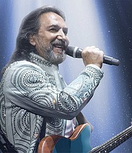 ‘El Buki’ iniciará gira mundial