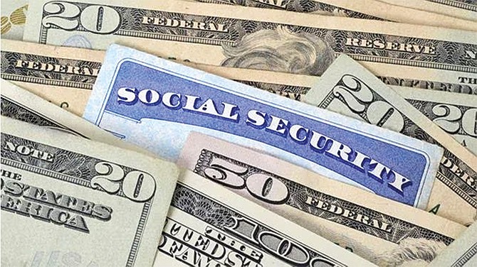 Anticipan baja en cantidad del cheque del Seguro Social