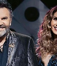 Los cantantes Lucero y Mijares