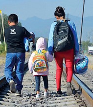 Piden investigar separaciones de familias migrantes