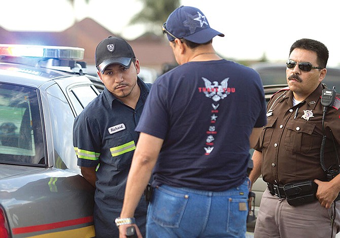 Policía de Texas podría arrestar a indocumentados