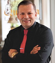 Héctor Quiroga, CEO de Quiroga Law Office.