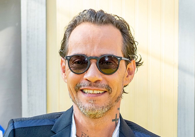 Marc Anthony estrena ‘Muevense’