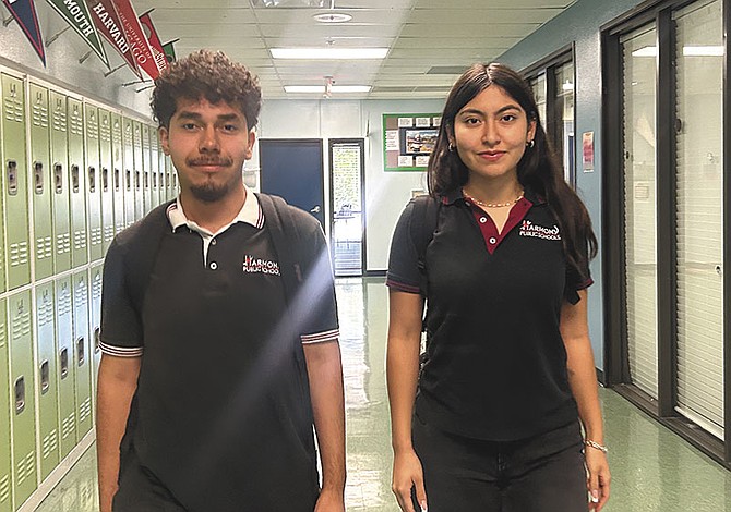 Jóvenes hispanos reconocidos por excelencia académica a nivel nacional