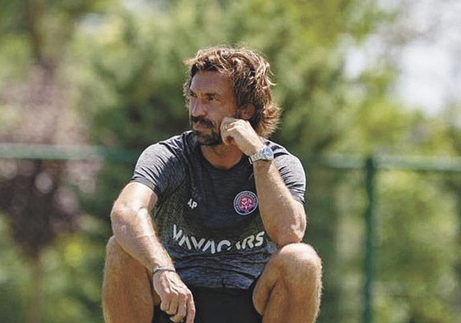 Andrea Pirlo jugará en  Monterrey