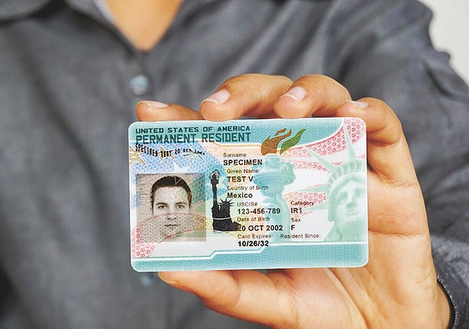 USCIS extiende la validez de las “Green Cards”