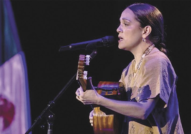 Gran reconocimiento a Natalia Lafourcade