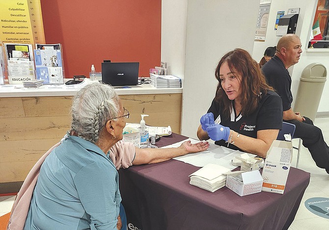 Celebrando la Semana Binacional de la Salud