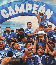 El Motagua de Honduras logró su título número 19 al vencer a su más enconado rival, El Olimpia, en la final del fútbol catracho.